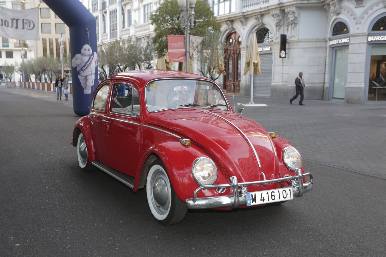 Más de 300 modelos de coches clásicos