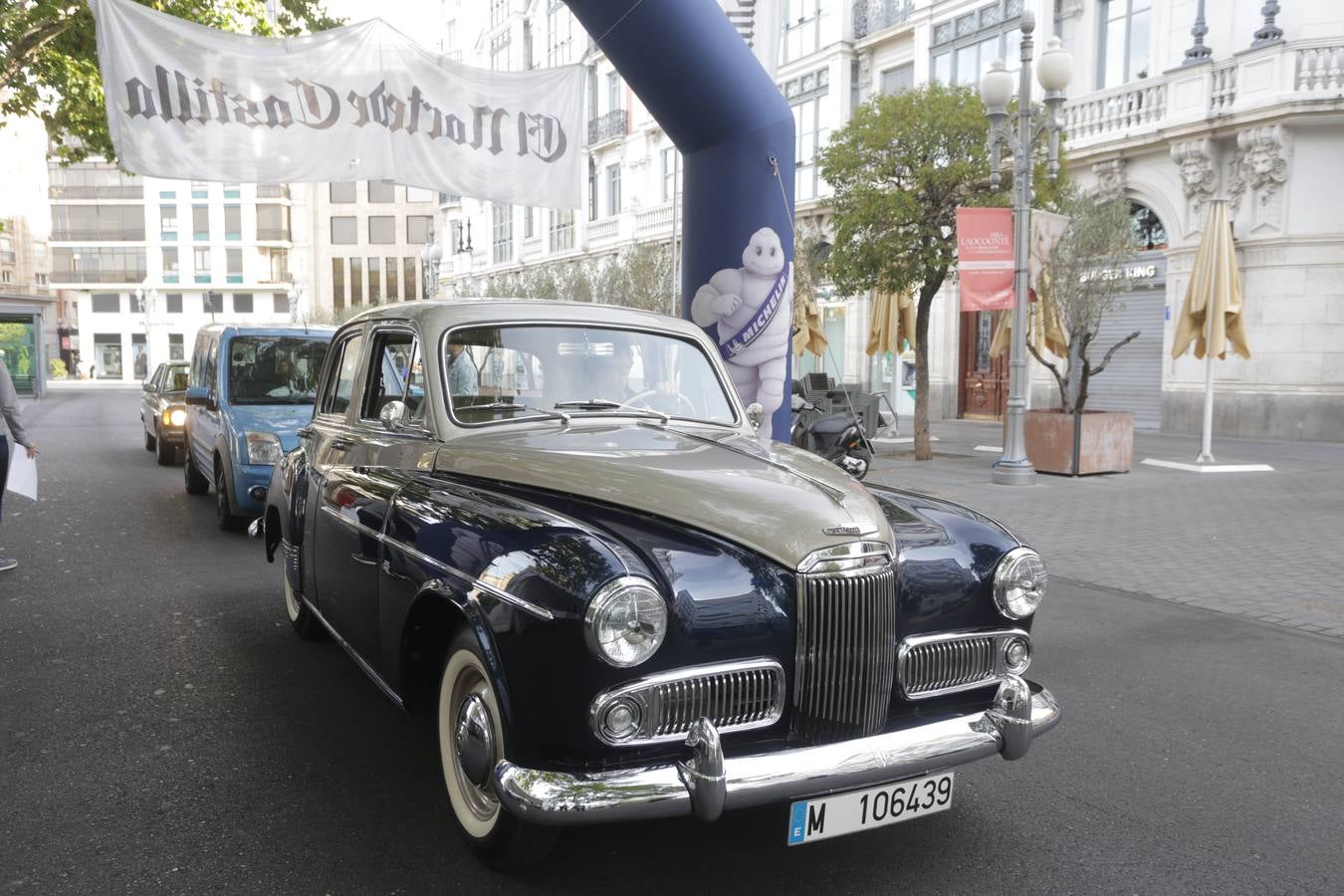 Más de 300 modelos de coches clásicos