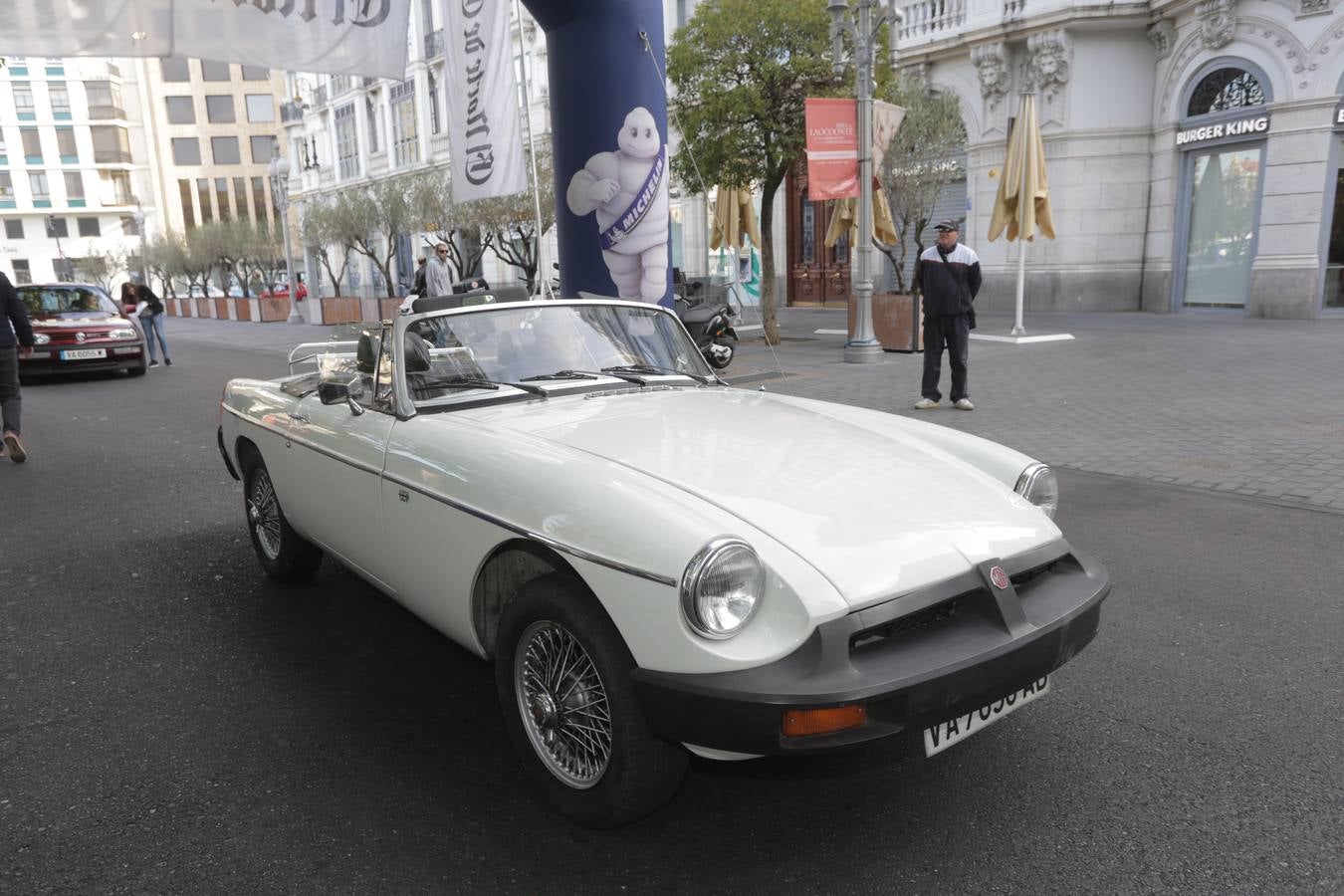Más de 300 modelos de coches clásicos