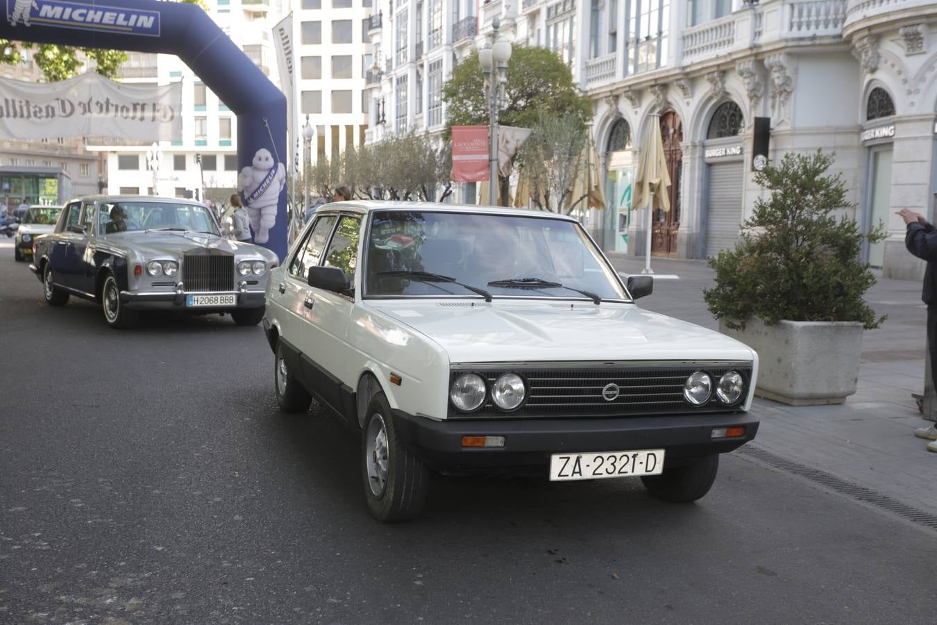Más de 300 modelos de coches clásicos