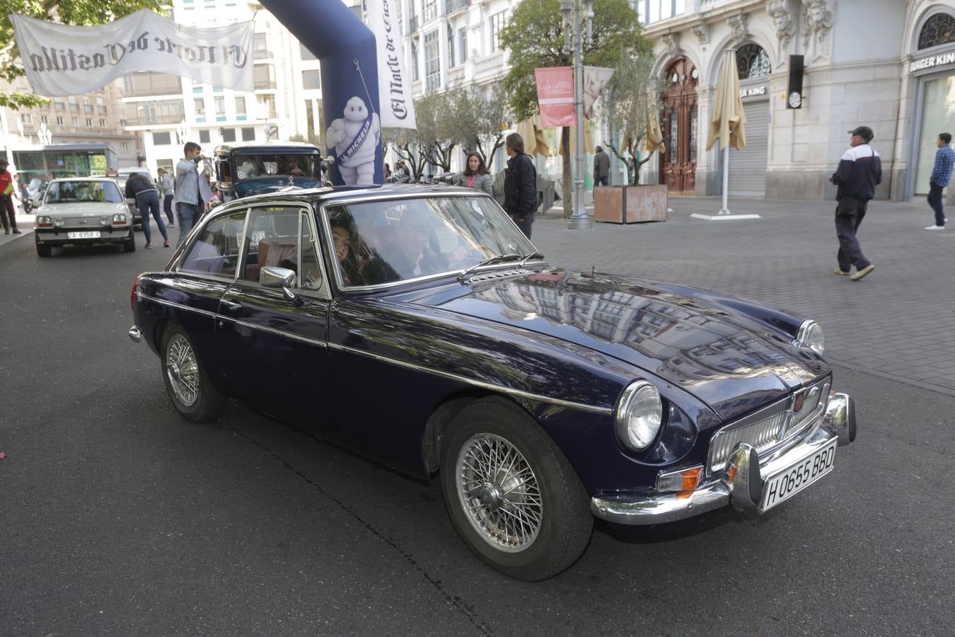 Más de 300 modelos de coches clásicos