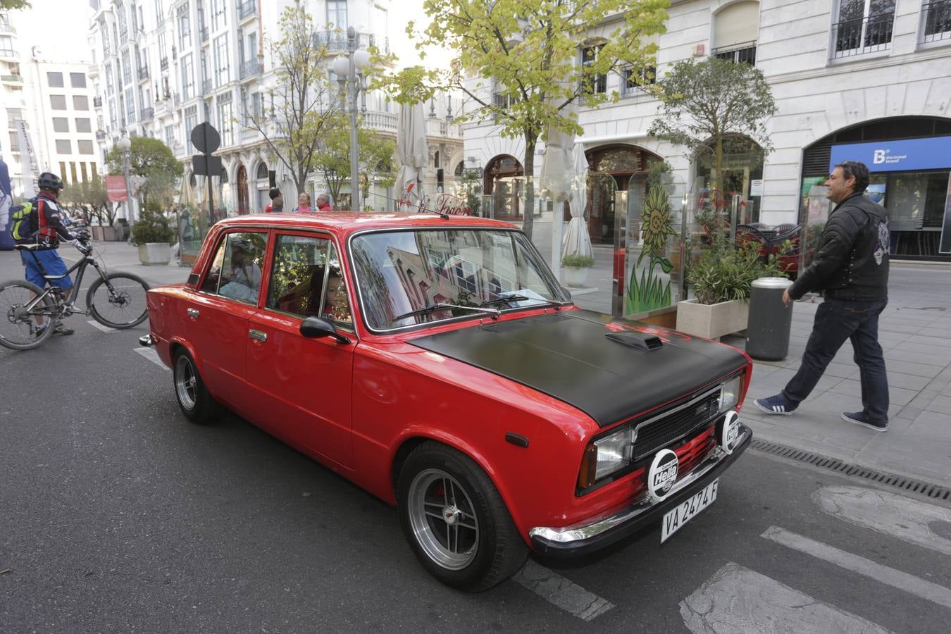 Más de 300 modelos de coches clásicos