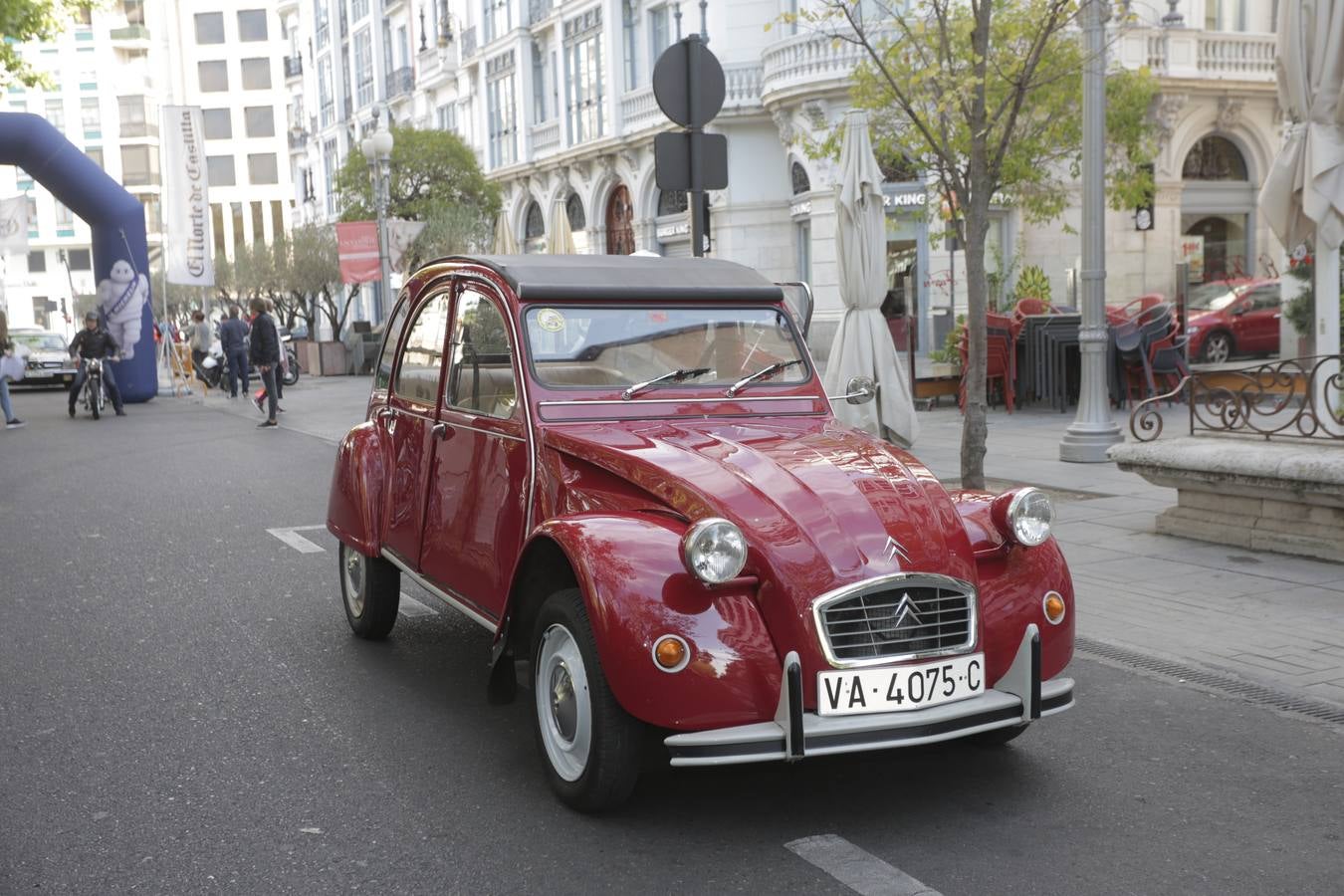 Más de 300 modelos de coches clásicos