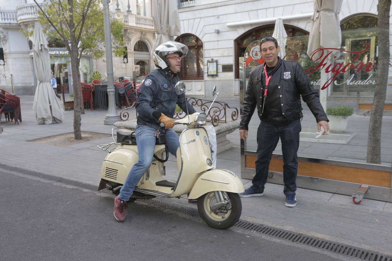 Más de 300 modelos de coches clásicos