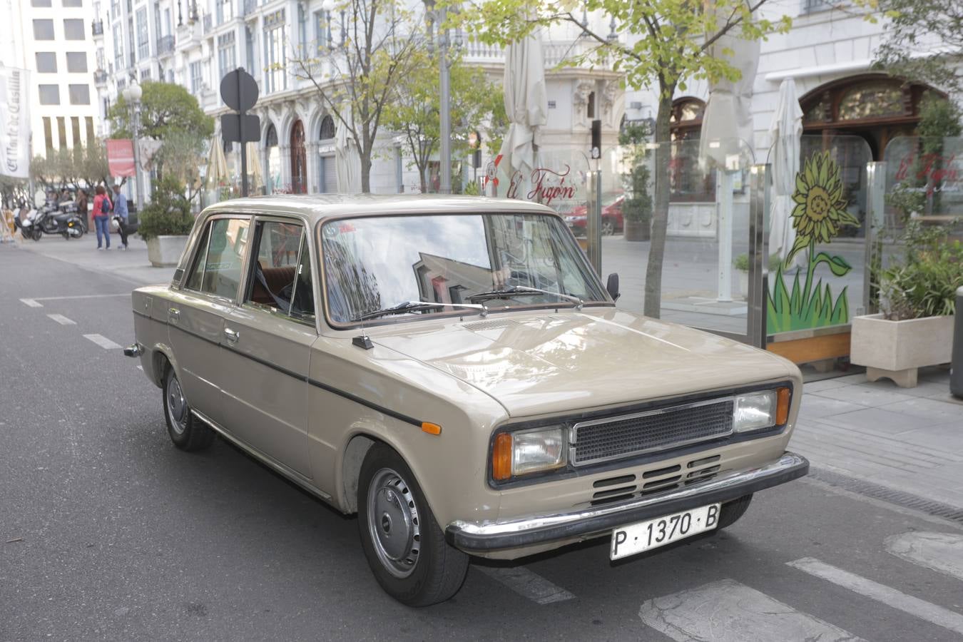 Más de 300 modelos de coches clásicos
