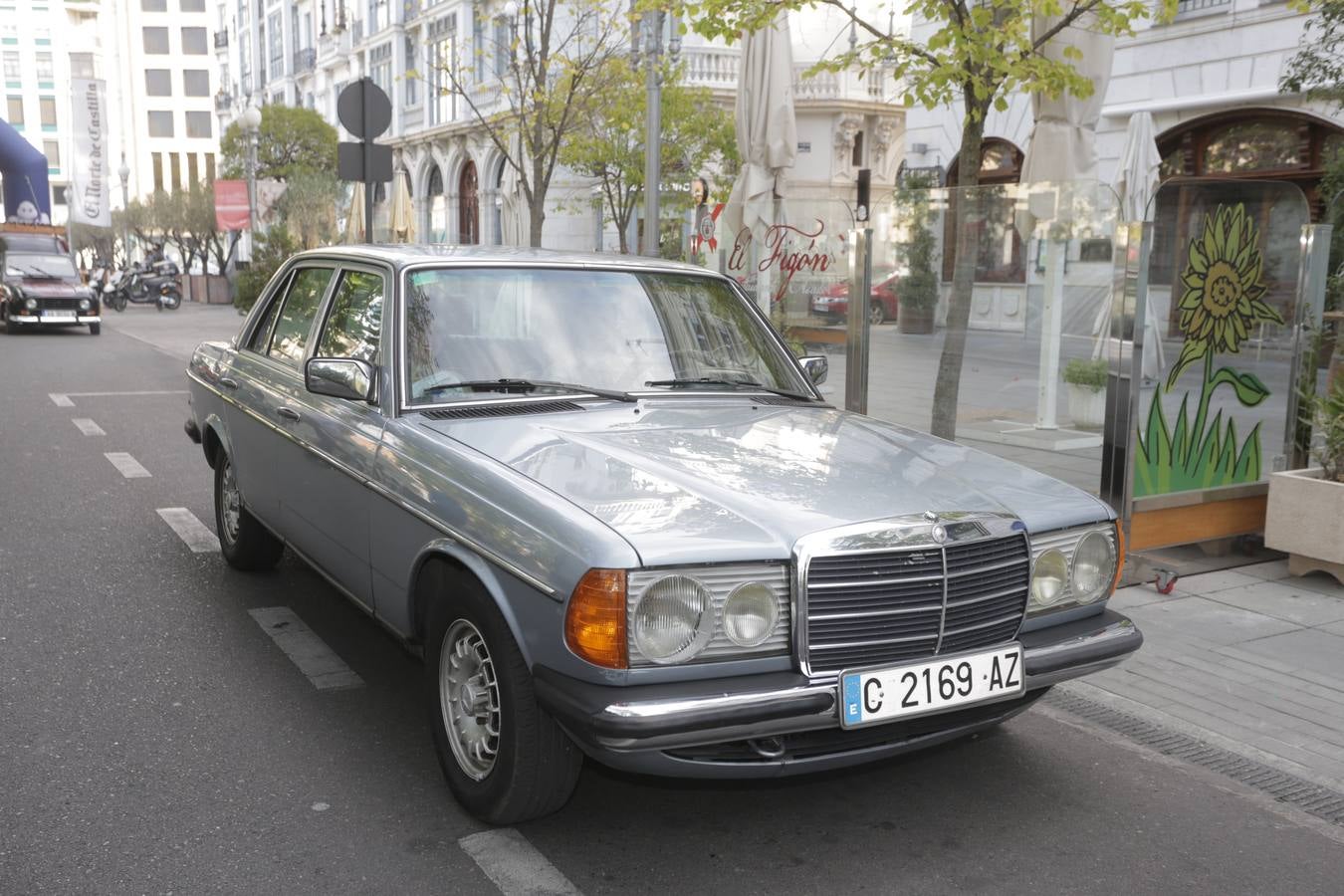 Más de 300 modelos de coches clásicos