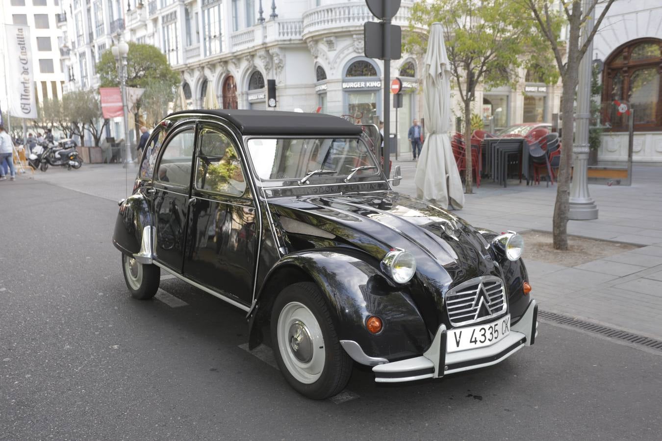 Más de 300 modelos de coches clásicos
