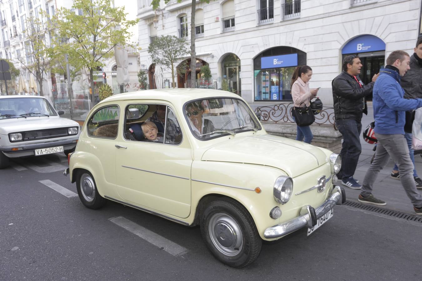 Más de 300 modelos de coches clásicos