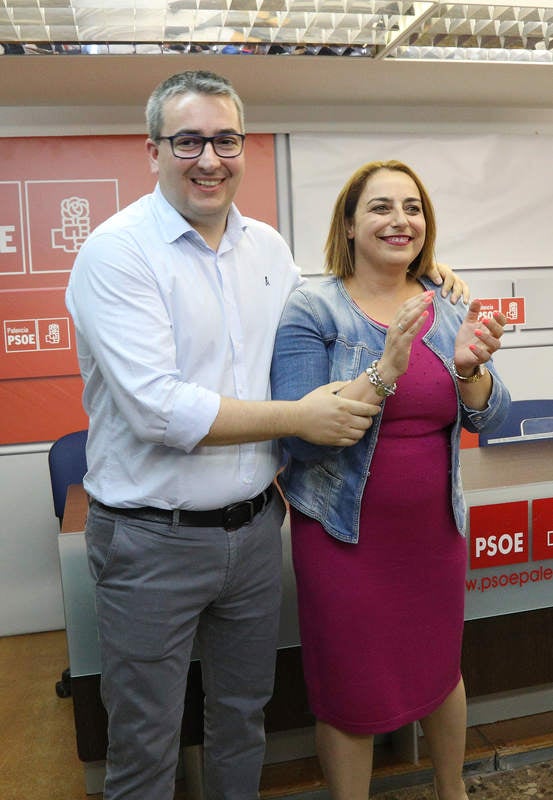 La secretaria general consigue 344 votos frente a 205 del 'sanchista' Agustín Martínez y reafirma su liderazgo en 14 de los 19 centros de votación