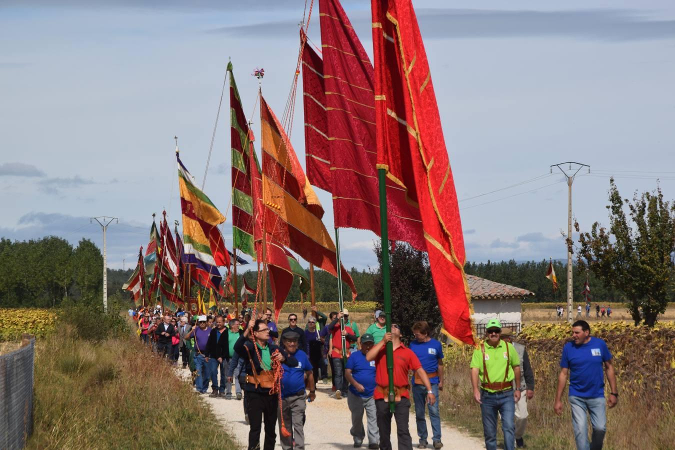 Encuentro de estandartes en Poza de la Vega