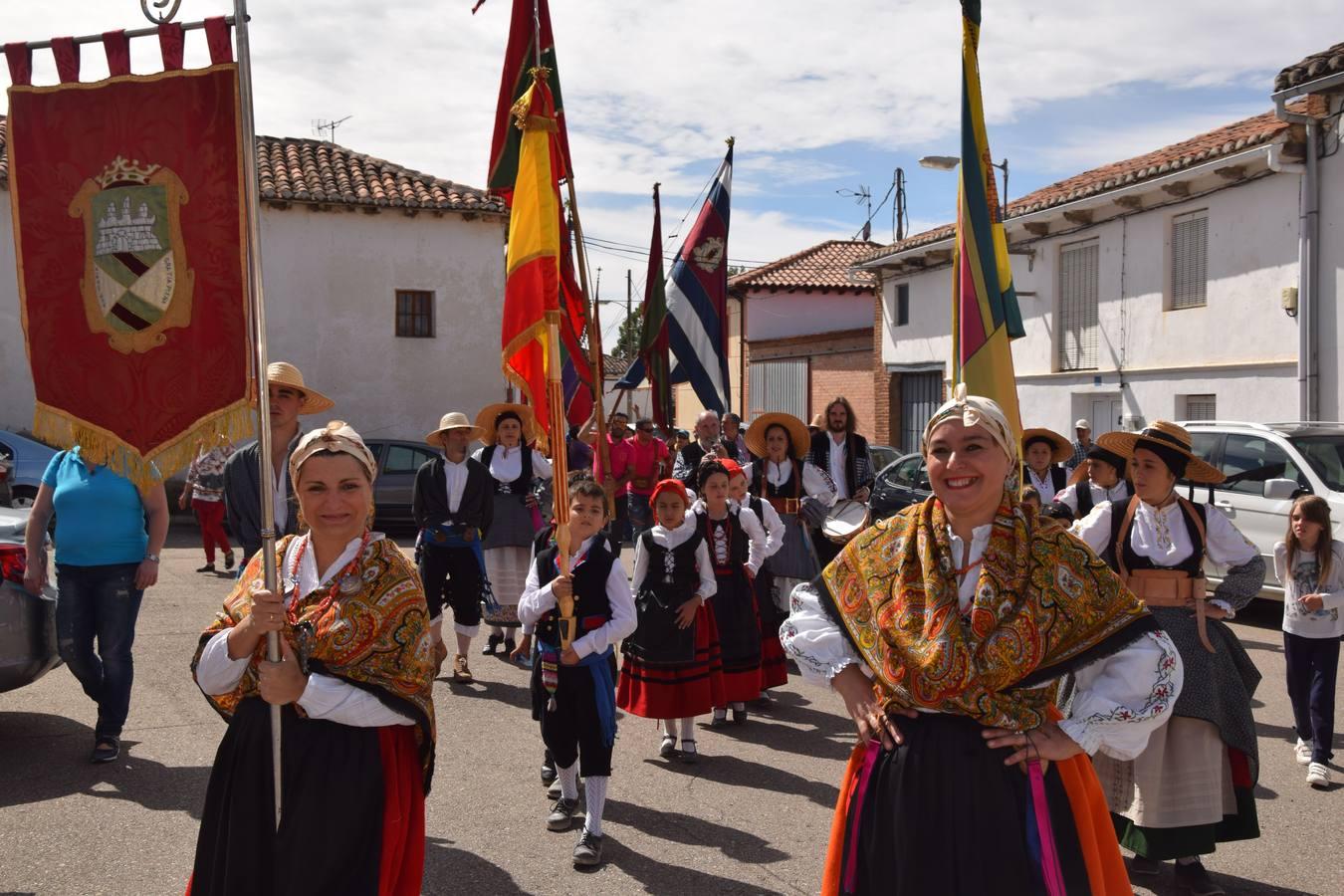 Encuentro de estandartes en Poza de la Vega