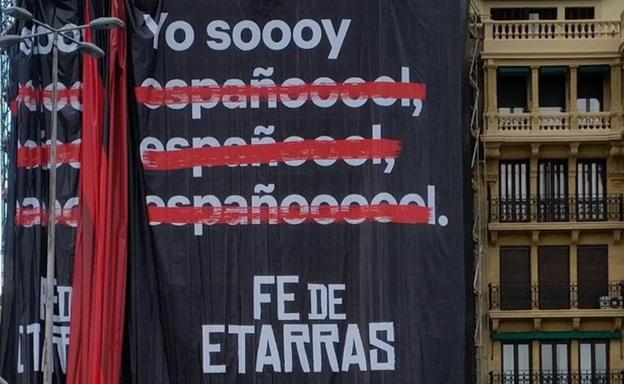 Foto del cartel de Netflix en San Sebastian