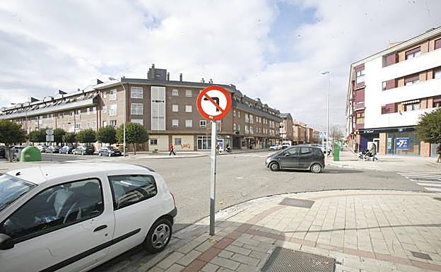 Cruce entre la calle Miguel Delibes y la calle Miguel de Unamuno en Covaresa 