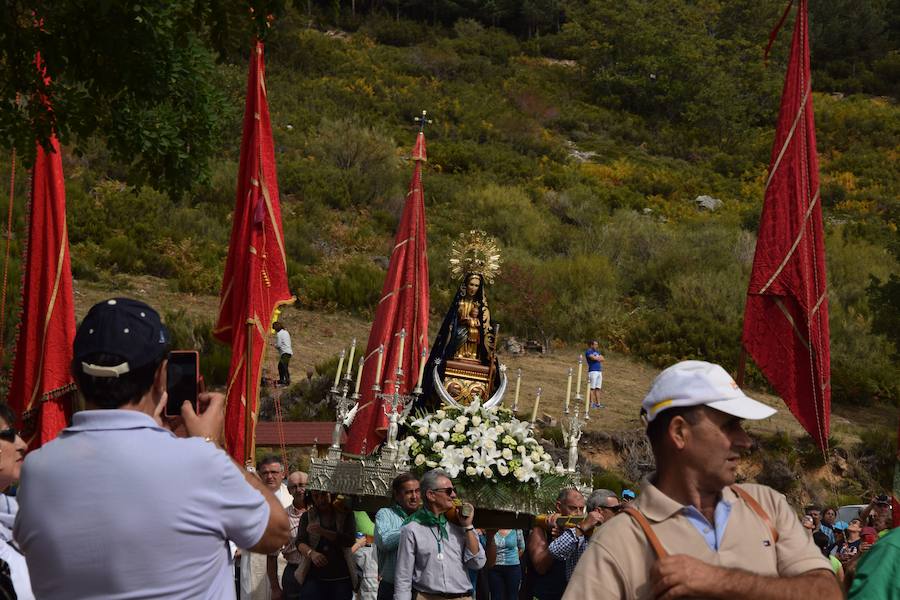 Romería en el santuario de la Virgen del Brezo