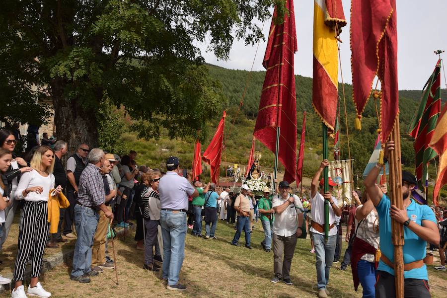 Romería en el santuario de la Virgen del Brezo