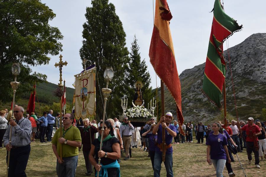 Romería en el santuario de la Virgen del Brezo