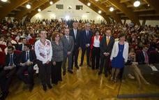 De los Mozos en el centro antes de comenzar el acto en al Palacio de Congresos Conde Ansúrez 