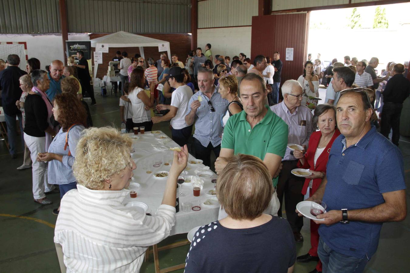 Sardón celebra su X Feria del Queso