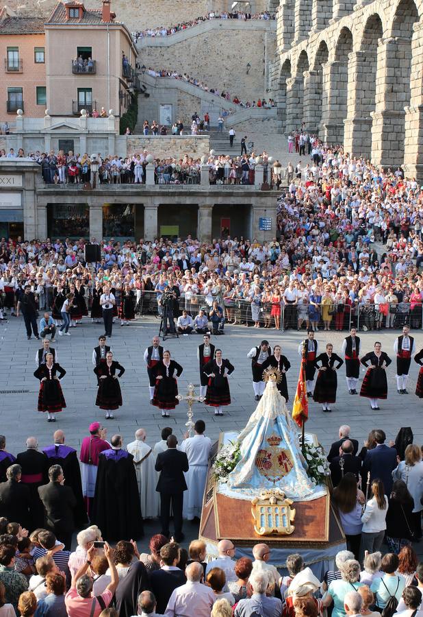 Bajada de la virgen de la Fuencisla a su santuario