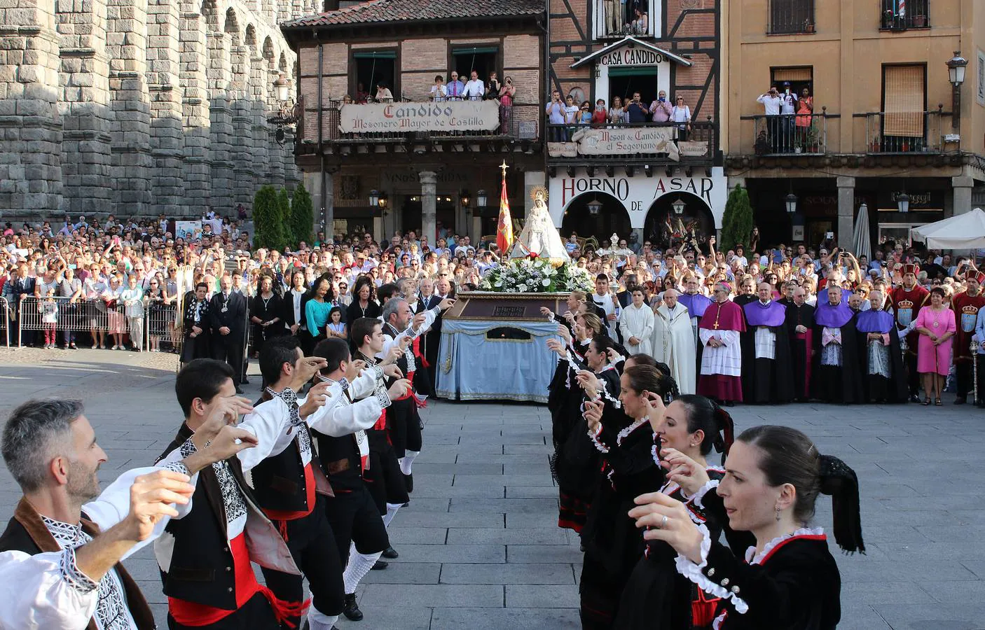 Bajada de la virgen de la Fuencisla a su santuario