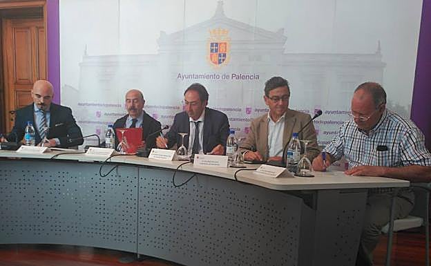 Firma del convenio de colaboración entre el Ayuntamiento los clubes deportivos.