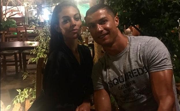 Georgina Rodríguez junto a Cristiano Ronaldo. 