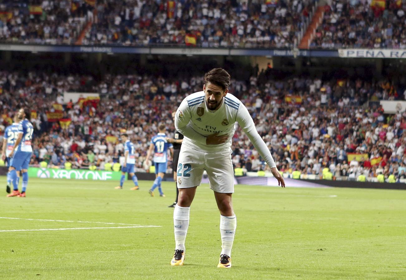 Partido correspondiente a la séptima jornada de Liga entre el Real Madrid y el Espanyol, en el Santiago Bernabéu. 