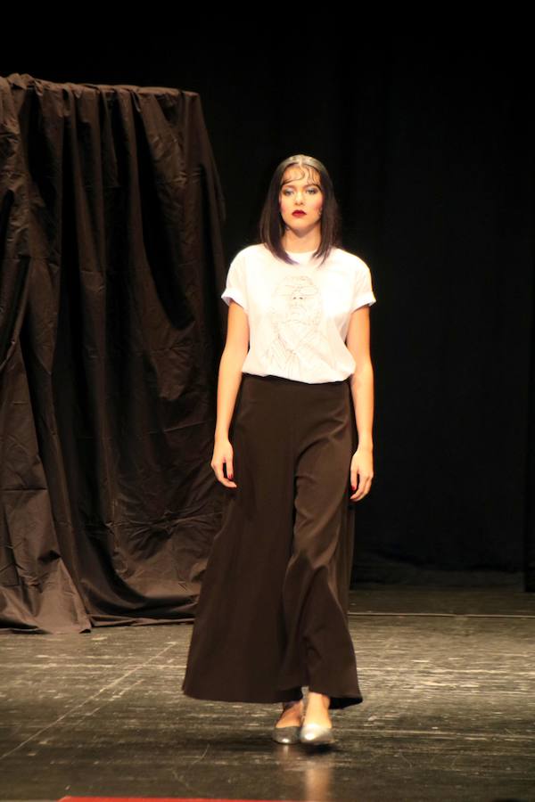Una gala organizada por la Asociación Palentina con el Pueblo Saharaui que este año ha llegado a su décima edición y que congregó a centenares de palentinos en el Teatro Principal