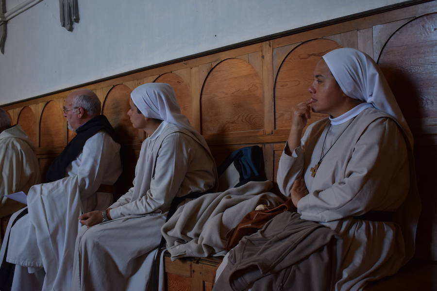 El obispo, Manuel Herrero, anima a los monjes y monjas a abrirse a la sociedad para que «la gente pueda entrever lo que somos y hacemos»