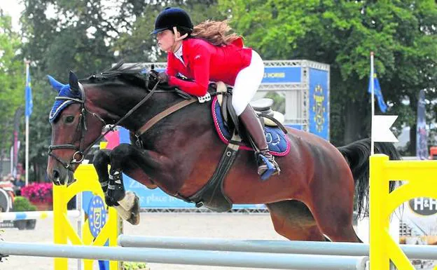 Celeste de Castilla, montada por Uxue Marene, en el Campeonato del Mundo de Lanaken. 