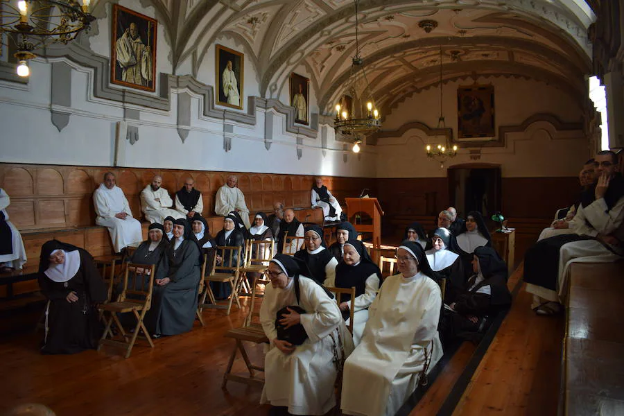 Monjes de la Trapa y religiosas de otros conventos palentinos, en el encuentro celebrado en San Isidro..