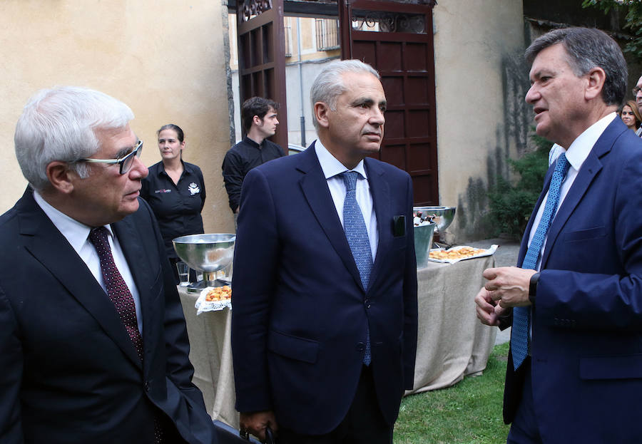 Conferencia de presidentes y cabildos de diputaciones en Segovia