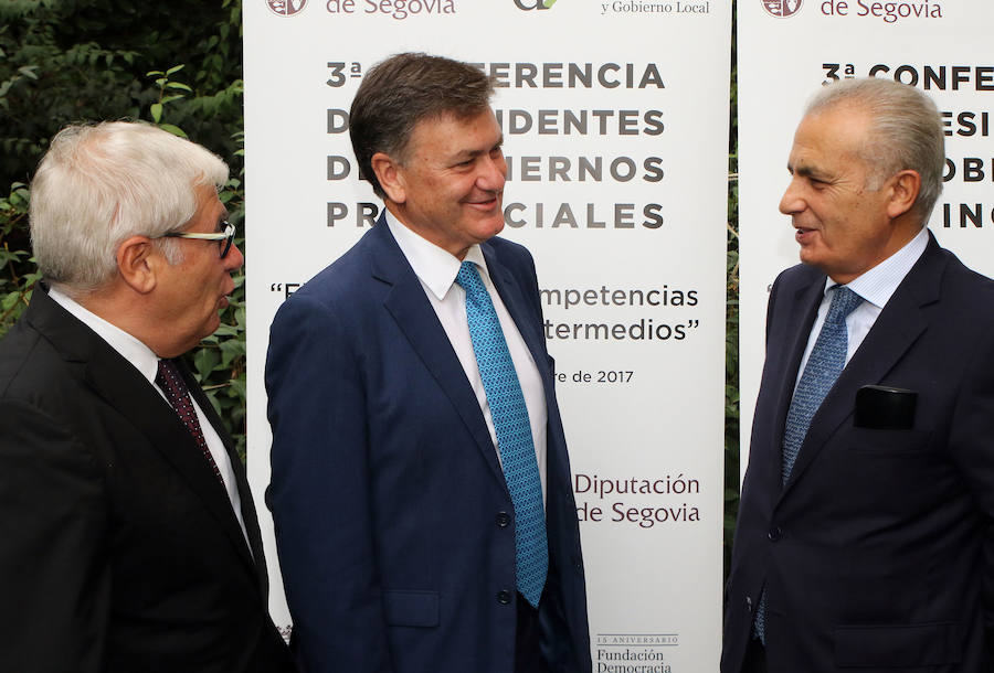 Conferencia de presidentes y cabildos de diputaciones en Segovia