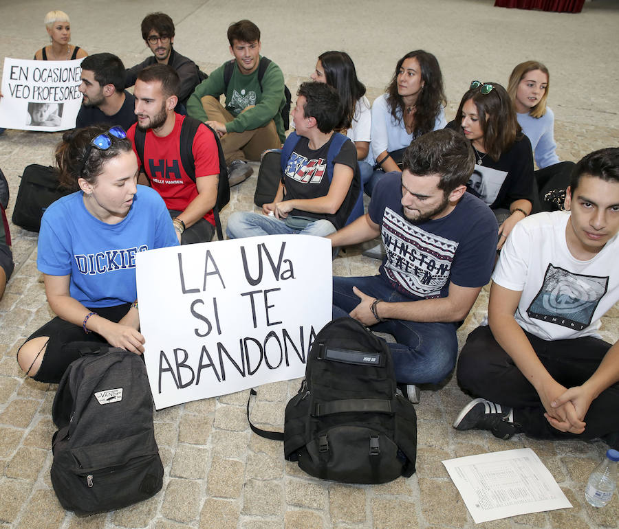 Protesta de los alumnos de la UVA en Segovia