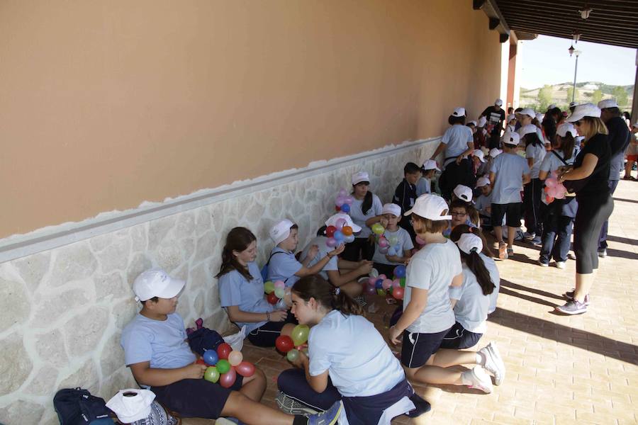 Durante la entrega de los galardones, los estudiantes participaron en distintas actividades de recreo y didácticas en un viñedo del grupo bodeguero familiar Emilio Moro, organizador del certamen