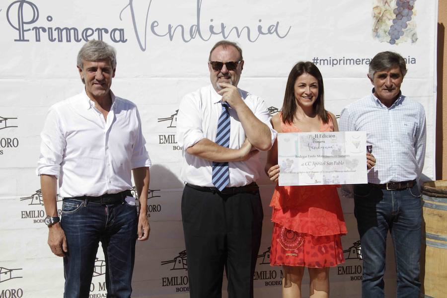 Durante la entrega de los galardones, los estudiantes participaron en distintas actividades de recreo y didácticas en un viñedo del grupo bodeguero familiar Emilio Moro, organizador del certamen