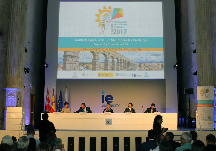 Bajo el lema 'Ciudades para la Salud: Salud para las Ciudades', el congreso se celebra en el Convento de Santa Cruz la Real, sede de la IE University