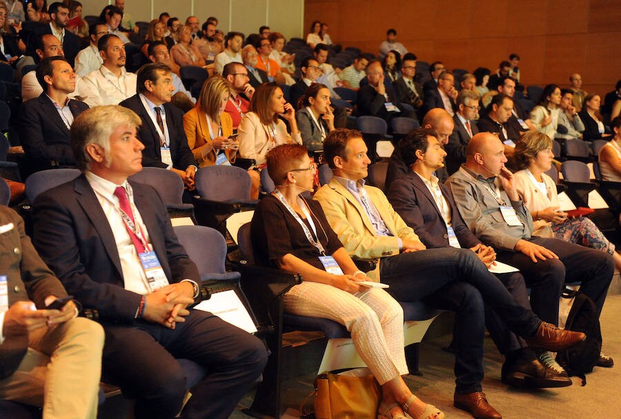 21 expertos desgranan en la Feria de Valladolid el futuro más inmediato del mundo digital en el ámbito laboral, educativo y familiar