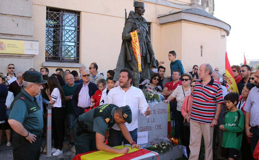 Concentración en apoyo a la Guardia Civil en Segovia