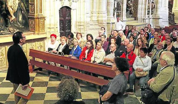 Fernando Gutiérrez Baños se dirige al público.