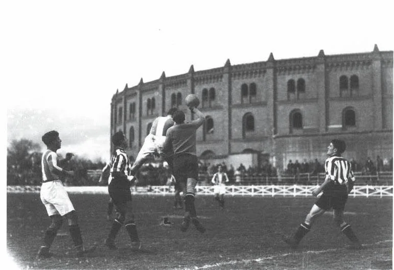 Partido disputado en el primer estadio del Real Valladolid, junto a la Plaza de Toros.