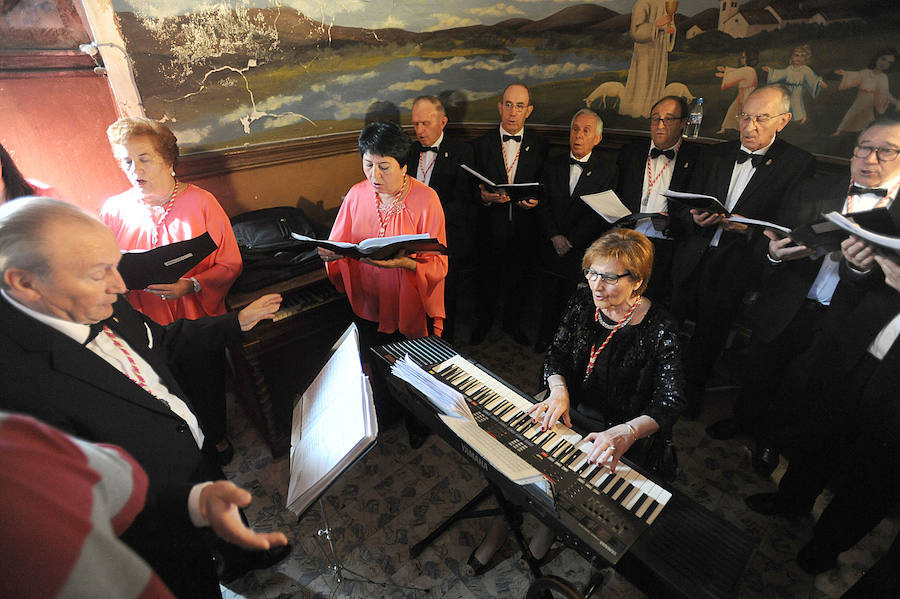 Misa en honor a la Virgen de la Soterraña en Olmedo