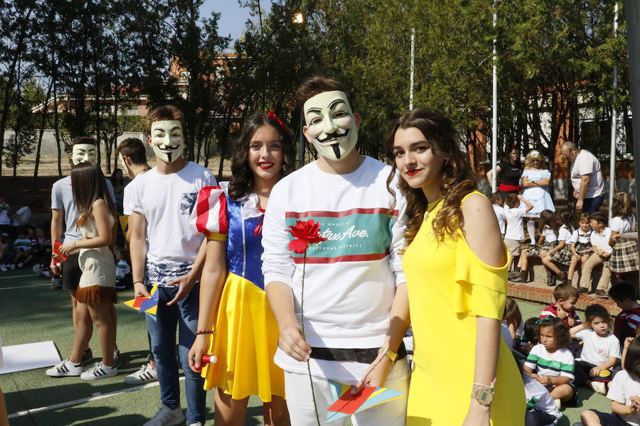 Los actos comenzaron con el tradicional pregón de apertura a cargo de los alumnos de segundo de Bachillerato.