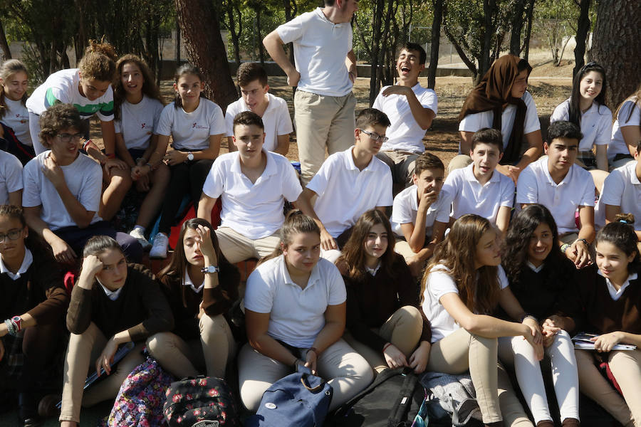 Los actos comenzaron con el tradicional pregón de apertura a cargo de los alumnos de segundo de Bachillerato.