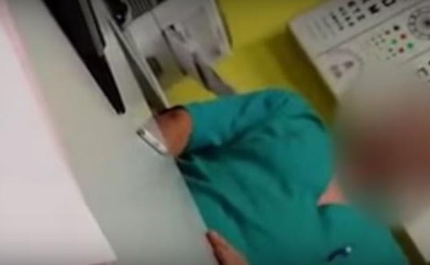 El Colegio de Médicos abre un procedimiento al doctor que se masturbó ante una paciente en Guijuelo