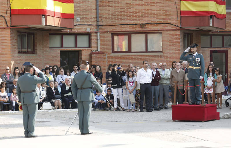 Desfile de la Guardia Civil en la Comandancia de Palencia