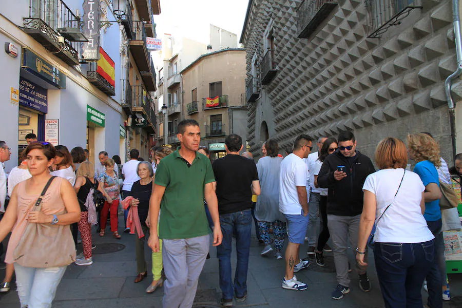 Los turistas apuestan por Segovia en el puente del Pilar