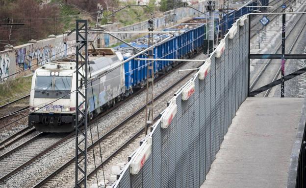 Para salvar las vías del tren en Valladolid, como alternativa al soterramiento, la Junta destinará 7,9 millones en los presupuestos del año. 