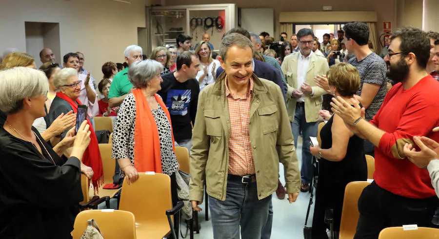 José Luis Rodríguez Zapatero recibe el Premio Benedicta Rodríguez, en los II Premios, por la Memoria Historica