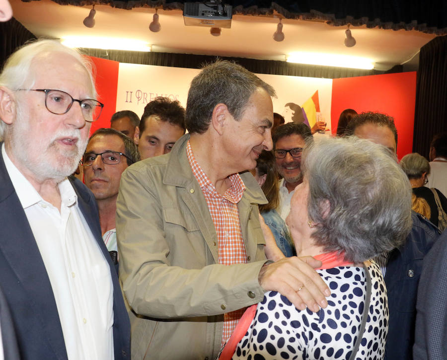 José Luis Rodríguez Zapatero recibe el Premio Benedicta Rodríguez, en los II Premios, por la Memoria Historica